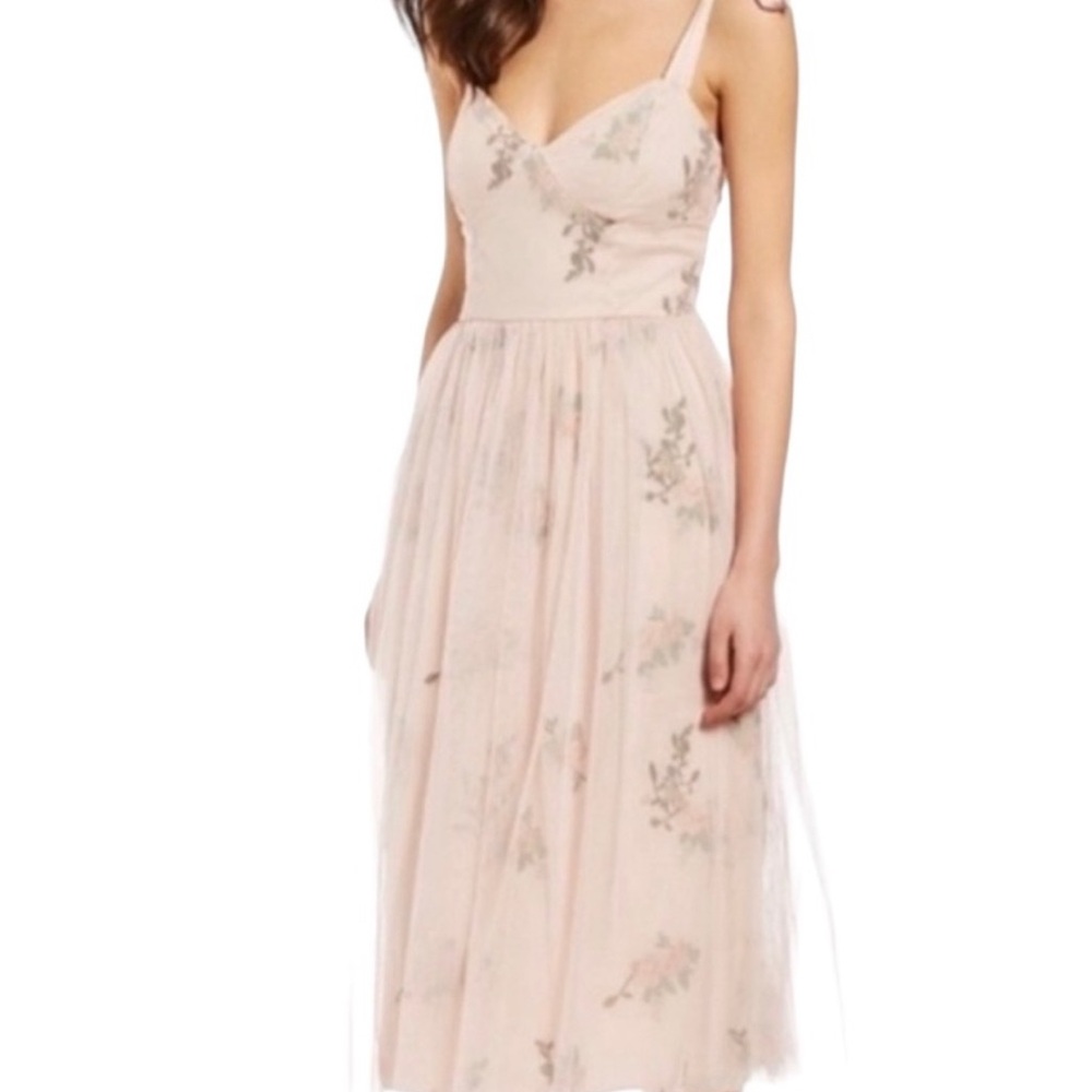 Chelsea & Violet - Blush Elegant Floral Midi Dress in Light Pink